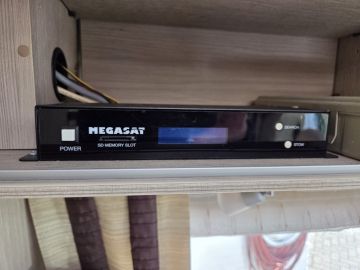 Bürstner BUT660 Luifel | Keuken | Omvormer | Toilet En Douche | Ruim Bed